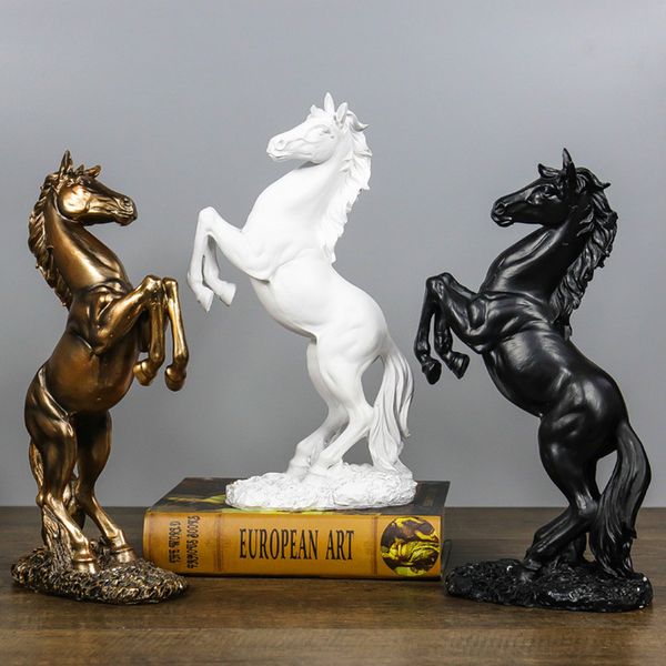 Resin Horse Statue Creative Animal Miniature Figurine Vintage Wine Cabinet Scultura Home Office Desk Decorazione Ornamenti 210318