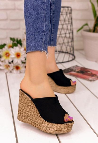 

jannifer black suede filling heel slippers
