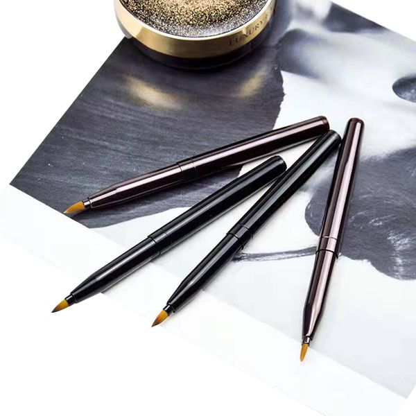 

cosmetic brush retractable lip /concealer brush makeup tool