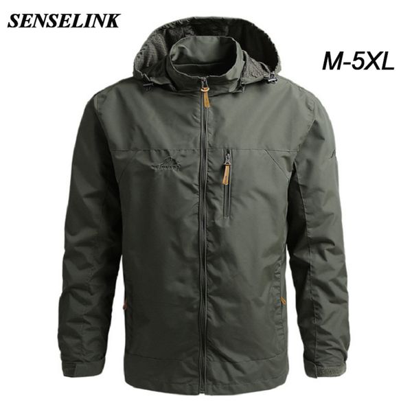 

2021 outdoor soft shell army green casual loose windproof waterproof sports autumn winter plus size men et, Black;brown