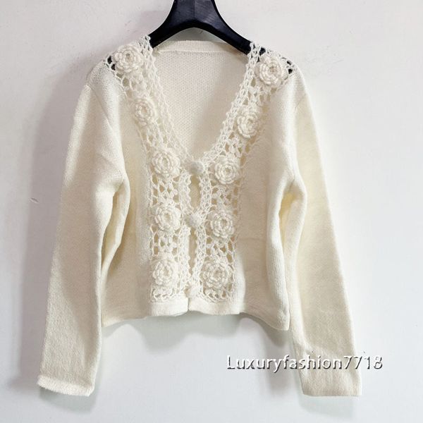 

women's sweaters jacquard sweater with fashion flowers, women's clothes for fall, knitted wool blend and long sleeve 11t0, White;black