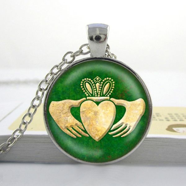 

Colares com Pingente autumngirl