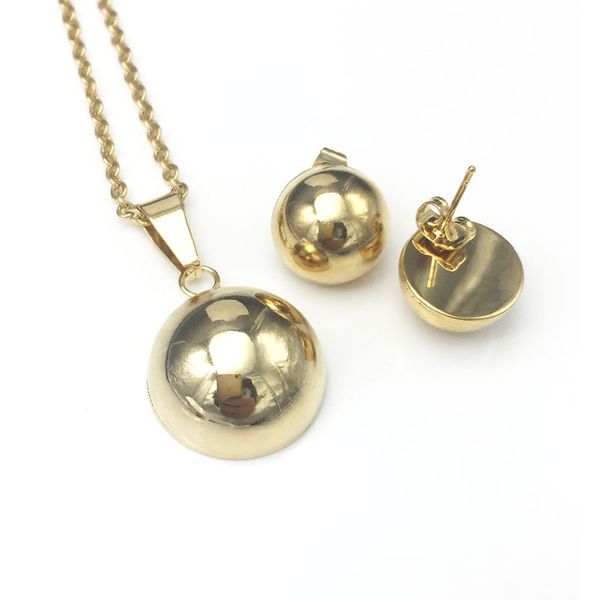 

Brincos e Colar witayajew