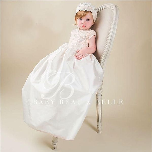 

Великолепные платья для крещения Baby Girl Baptism Dress Jewel Neck с короткими рукавами Кружева Аппликация лиф Детские младенцев Комбинезоны на заказ