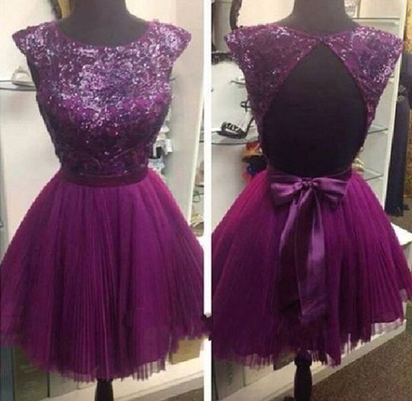 Encantador Sexy A Linha Curto Roxo Vestidos de Baile Sem Mangas Crew Cut Out Voltar Sheer Bling Lantejoula Da Dama de Honra Vestido de Noite Chiffon Vestidos