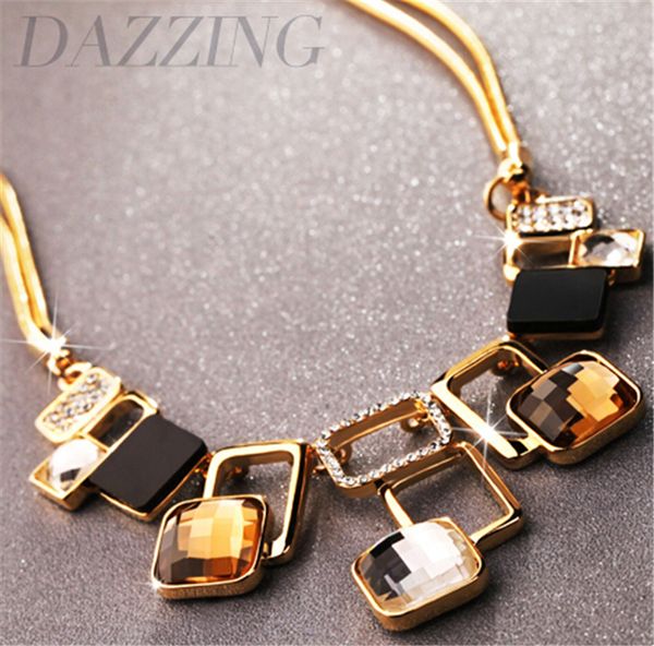 

Нового прибытие 2017 Luxury Заявление ожерелья Женщина Позолоченных моды Vintage Коротко