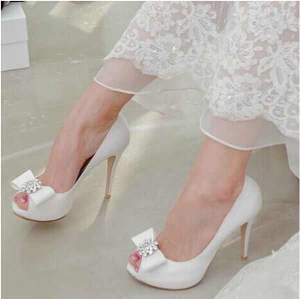 Top Quality Cristais Sapatos de Casamento 9.5 cm de Salto Alto Sapatos De Noiva Custom Made Marfim / Vermelho Partido Mulheres Sapatos Para O Casamento