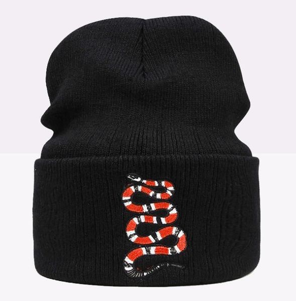 Compre Nuevos Hombres Mujeres Tejiendo Gorros Sombrero De Rapero Sombreros De Invierno Negro Bordado Simple Gorro De Serpiente Punk Hip Hop Gorros - 