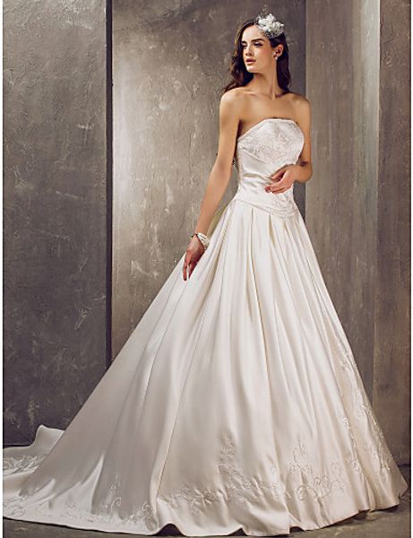 

2016 new fashion elegant ball gown ivory court train beading embroidery strapless satin wedding dresses 207, White