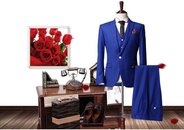 Foto reale Royal Blue Uomo Blazer Abito da sposo Smoking con risvolto con visiera Groomsmen Uomo Abiti da festa di nozze (giacca + pantaloni + cravatta + gilet + fazzoletto)