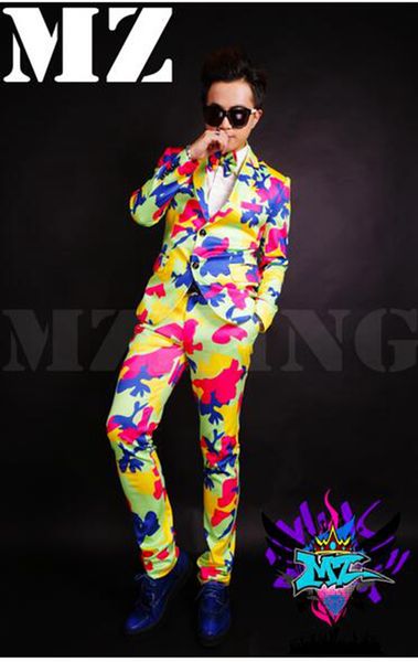 

male singer fashionable nightclub in europe and the runway looks glamorous color camouflage suit costumes. s - 6 xl, Black;red