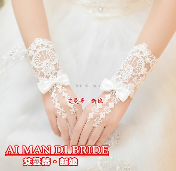 

fashion waist flower lace diamond bridal gloves wedding gloves dress short paragraph mitts with bowknot, White