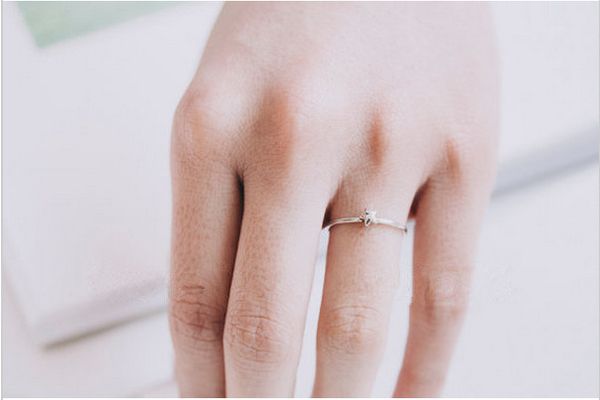 

fashion three - dimensional pentagram rings 18k gold plated lovely 18k gold plated rings for women wholesale, Golden;silver