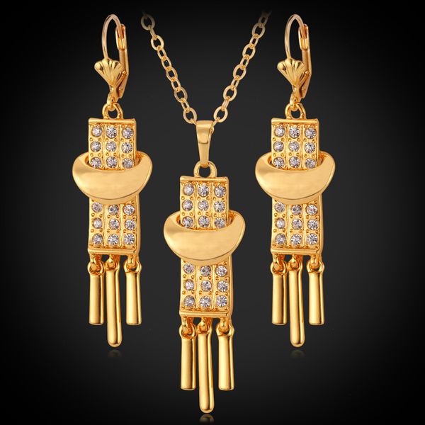 

Pulseira, brincos e colar yoyozhen