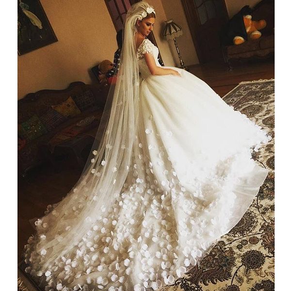 

luxury lace ball gown wedding dresses v-neck cap sleeve with handmade flowers puffy tulle vestido de noiva bridal gowns, White