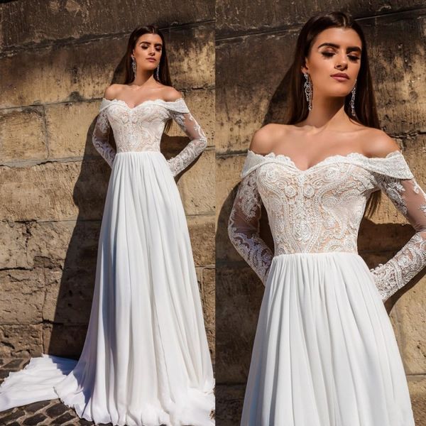 Affordable A Line Beach Abito da sposa Manica lunga Off The Shoulder Sweep Train Abito da sposa country invernale Applique in pizzo Plus Size Sposa