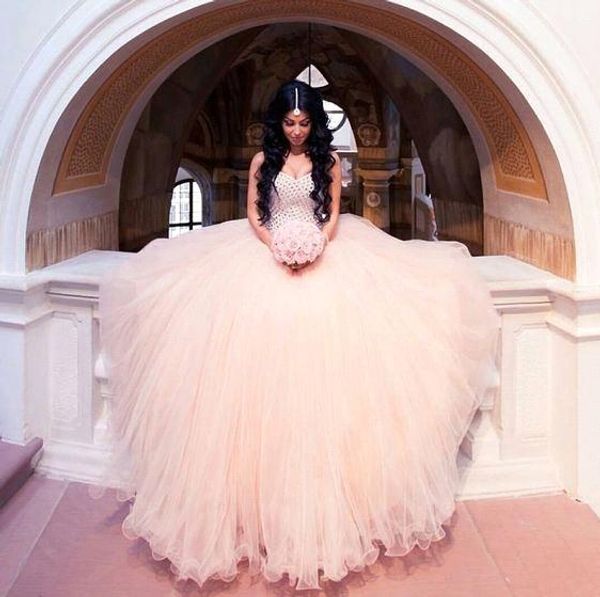 

vintage light pink sweetheart wedding dresses 2018 new arabic crystals beaded ball gown tulle bridal gowns robe de soiree ba7294, White