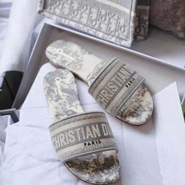 

d family slippers 2021 d shoes summer flat bottom letter old flower embroidery printing sandals for women, Black