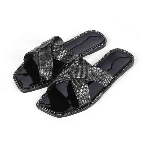 

2021 china factory fashion diamond sandal lady outdoor fashion rubber cross drill light weight pvc for woman slippers, Black