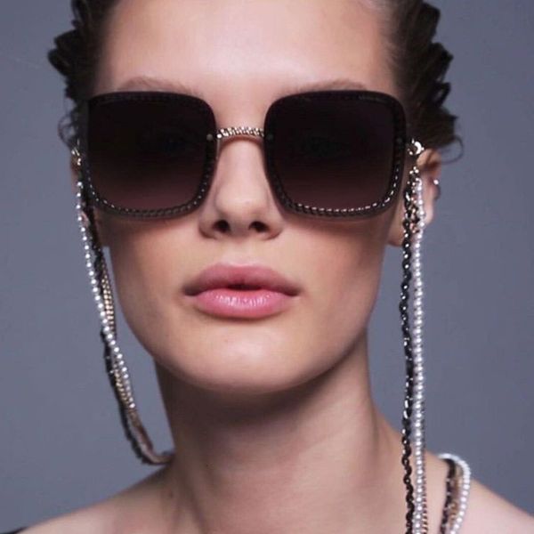 

sunglasses qpeclou 2021 fashion unique metal chain women brand designer vintage square sun glasses sent with noa517, White;black