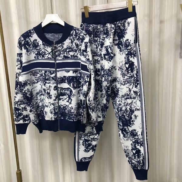 

21 womens two piece pants 2 piece sets long sleeved trousers printed coat different animal patterns zip pocket trim warm wear s-l, White