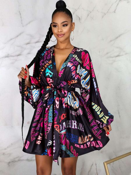 

lady v-neck flared sleeve medium length dress, Black;gray