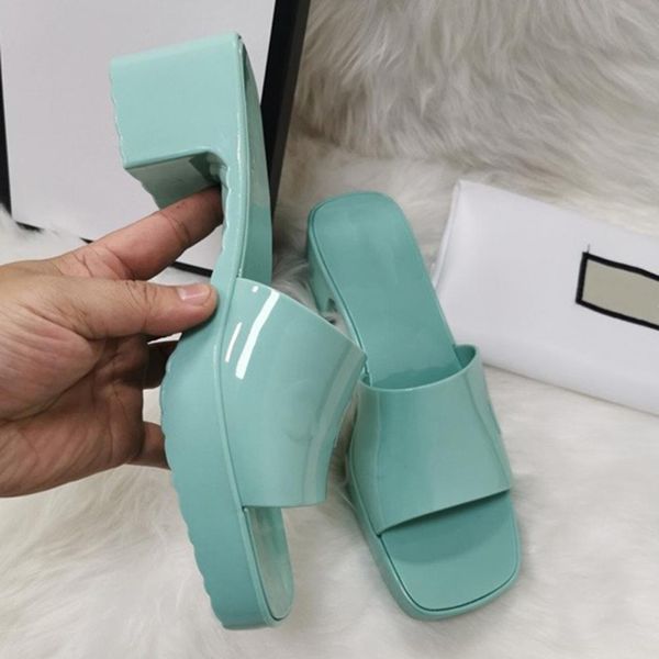 

brand 2021 summer fashion jelly slippers luxury bathroom beach womens guide gift box 35-41, Black