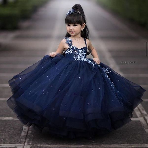 2021 Donanma Mavi Dantel Çiçek Kız Elbise Boncuklu Spagetti Balo Tül Lilttle Çocuklar Doğum Günü Pageant Weddding Gowns