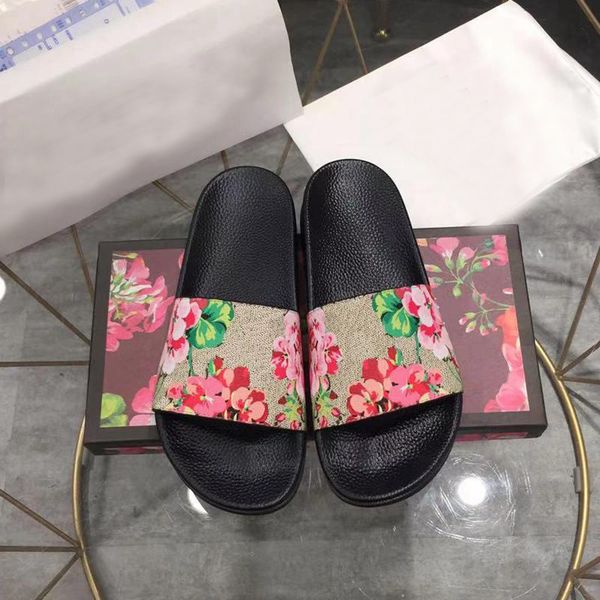 

2022 designer slippers men women slides summer sandals beach slide flat platform ladies sandal bathroom home flip flops striped slipper with, Black
