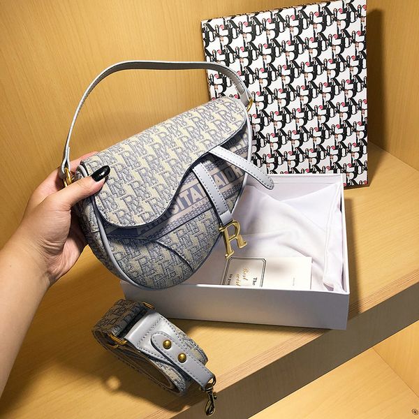 

gift box women's bag saddle messenger hand star embroidered shoulder purse 7tm2