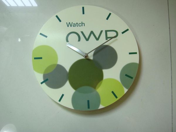 

plastic round wall clock quartz movement european creative clocks