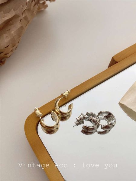 

korean geometric metal style c ins cold wind commuting female earrings, Black