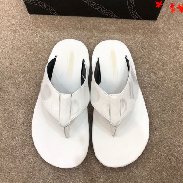 

2021 slipper designer slide summer sandals fashion men beach indoor flat flip flops leather luxurys shoes mens slippers with box size 39-45, Black