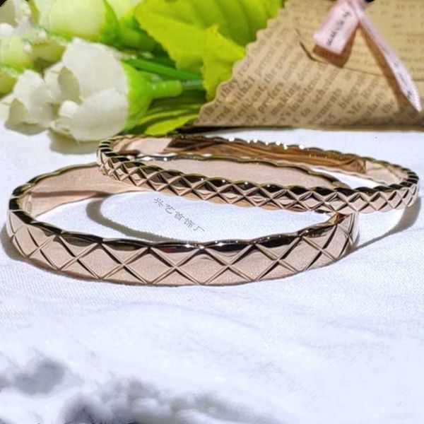 

bangles bracelet xiaoxiang c family female ling lattice pineapple pattern ring rose gold 18k electroplating couple, Black