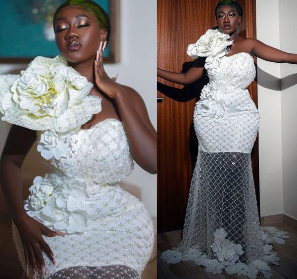 2022 Plus Size Arabo Aso Ebi Lussuoso scintillante Abito da sposa a sirena Fiori fatti a mano Abiti da sposa in rilievo Abiti ZJ322