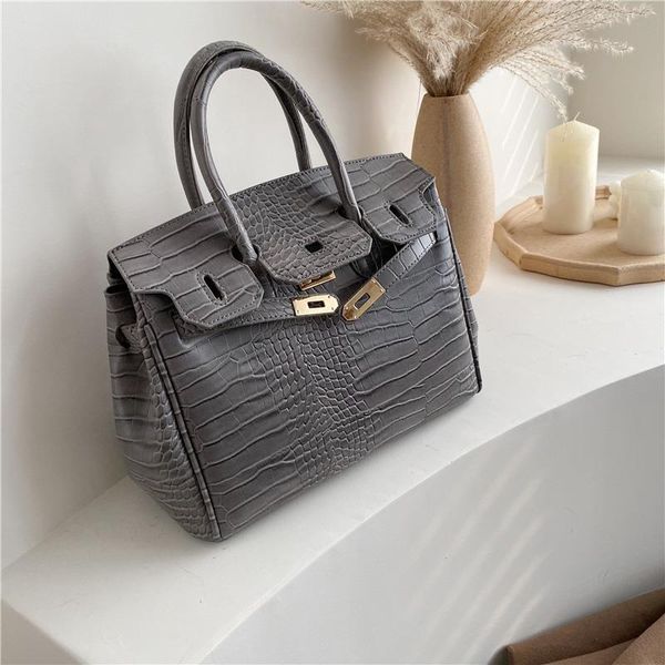 

~crocodile pattern 2021 new fashion texture hand women's single shoulder slanting bag lock