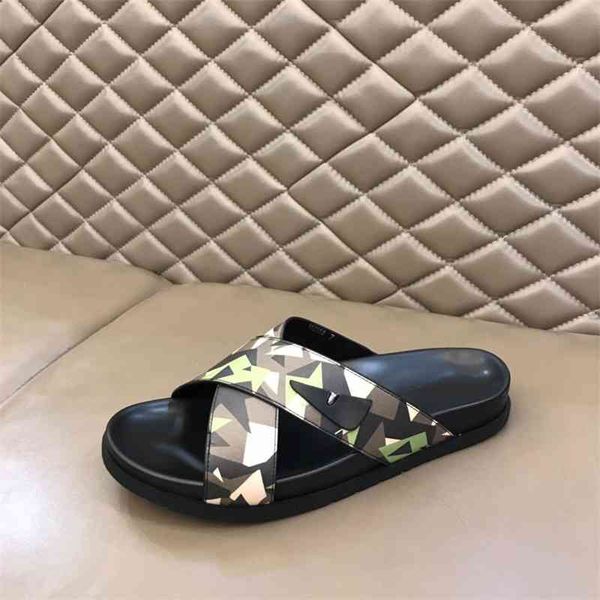 

21 summer new cross sandals little monster camouflage cowhide net red beach v13 guangzhou high end shoes, Black