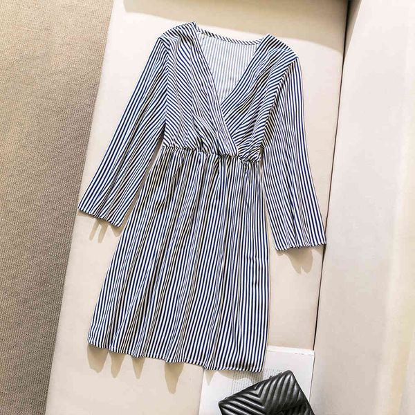 

plus size dresses hy865004# deep v long sleeve casual close waist bla and white stripe large