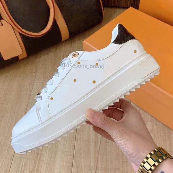 

cowhide platform lady woman sneaker leather lace-up fashion 100% 2022 shoes travel flat designer running trainers letters gym shoe casu ealg, Black