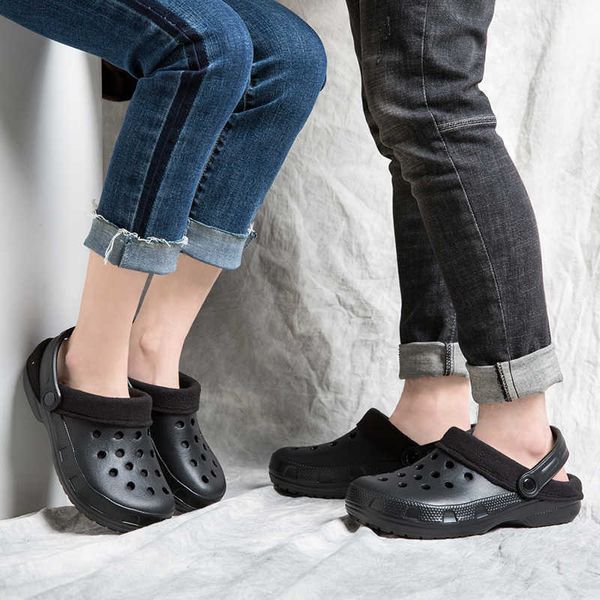 

winter slippers indoor warm men shoes cotton slippers couples big size home mans footwear design hole men's slippers 210619, Black