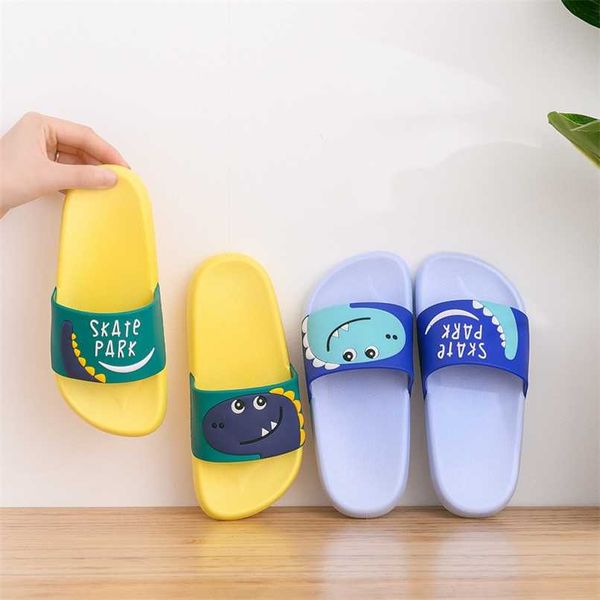 

children slippers cute cartoon boys slippers non-slip home flip flops outdoor casual sandal girls slippers kids shoes summer 211023, Black;grey