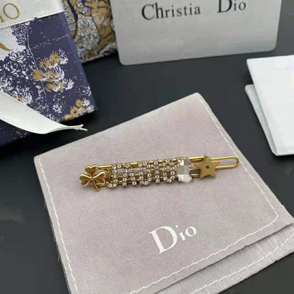 

family's new fashion letter hairpin, Golden;silver