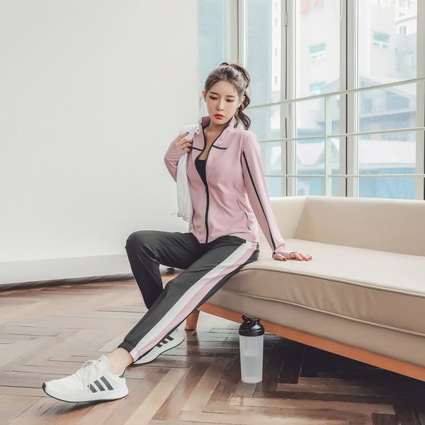 

women's 2021 autumn and winter fashion sports fitness two piece yoga suit, Gray