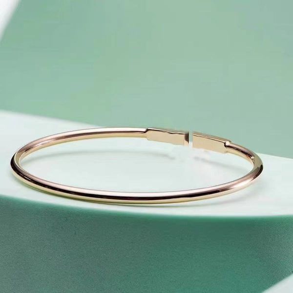 

fashion minimalism jewelry gold plated bangles luxury design cuff bracelet with exquisite packaging, Black