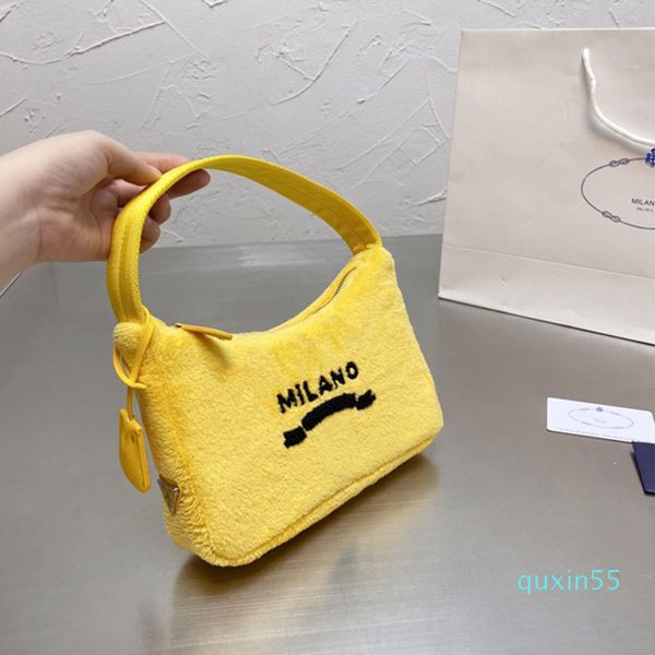 

luxurys designers re-edition 2000 shoulder bag faux fur casual plush pure color handbag fashion winter pink fluffy purse