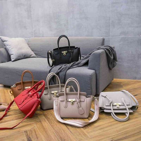 

women's autumn and winter 2020 new limited high-grade feeling bag red wedding bride's handbag