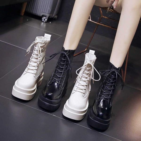 

boots women's spring and autumn single 2021 british style thick soled, Black