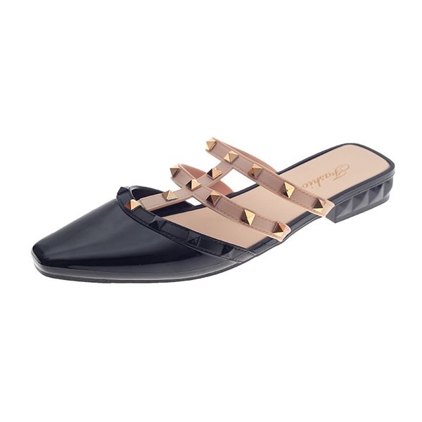 

2021 new rivet outdoor lady shoes red simple bag head half drag fashion casual women sandals, Black