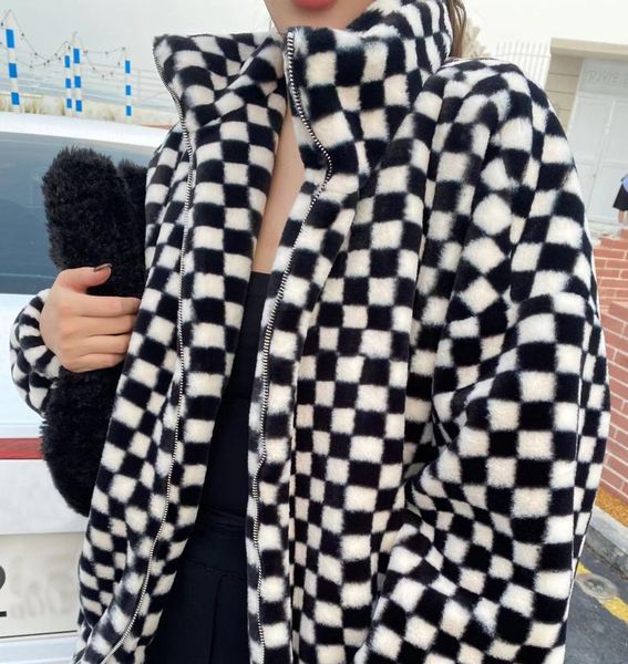 

Women's Jackets Black And White Checked Fleece Loose Warm Coat, Black;brown