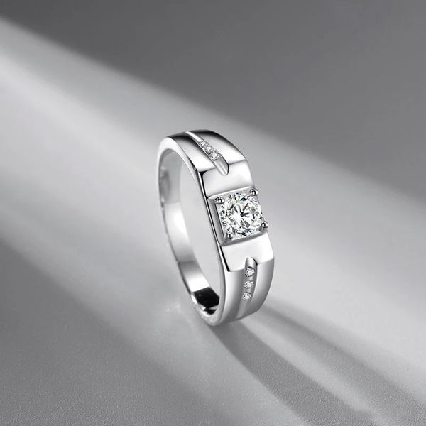 S925 placcato in argento sterling 18 carati oro bianco da uomo prepotente simulazione moissanite anello design unico semplice regalo di gioielli di tendenza